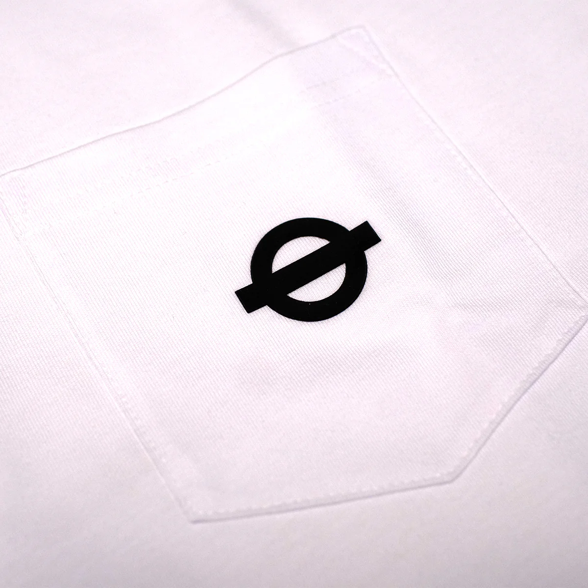 Underground Roundel Logo Pocket T - White - Image 2